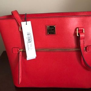 Dooney & Bourke